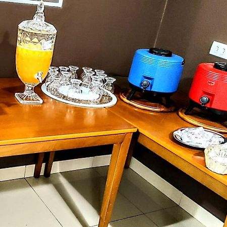 Guess Hotel & Motel グアルーリョス エクステリア 写真