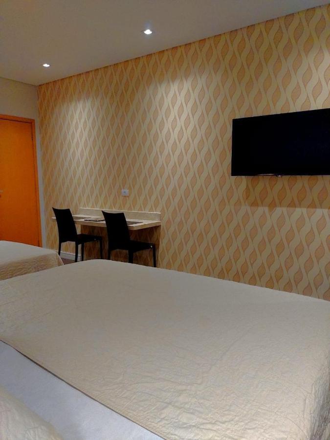 Guess Hotel & Motel グアルーリョス エクステリア 写真